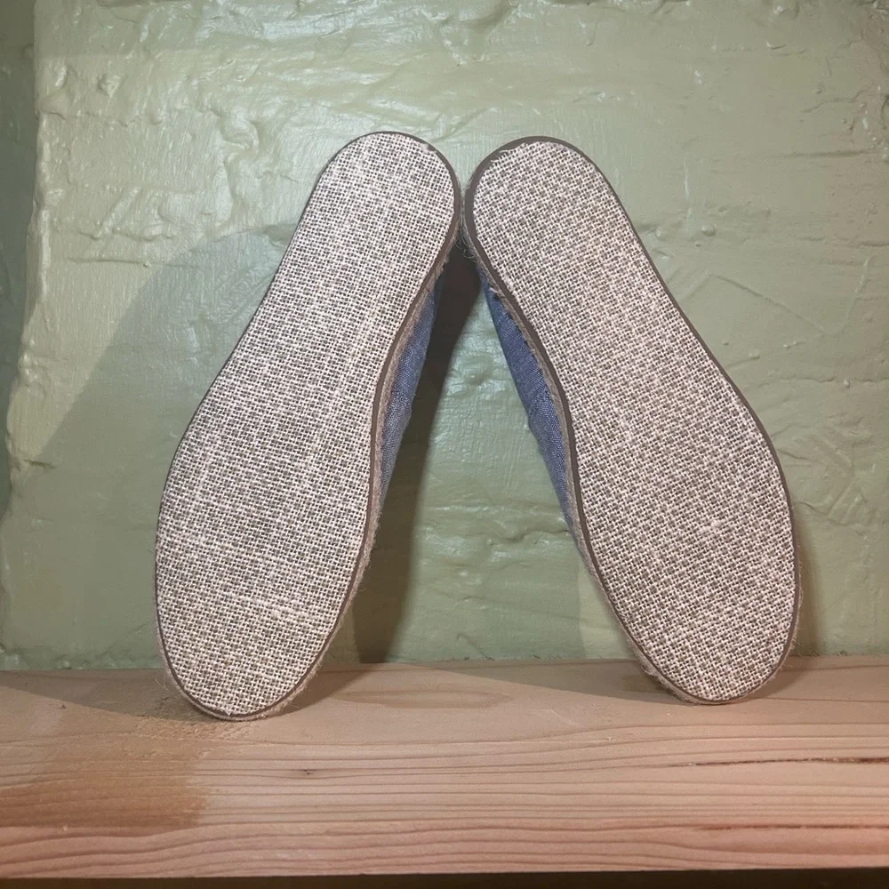 TOMS‎ Denim Blue Slip-On Shoes